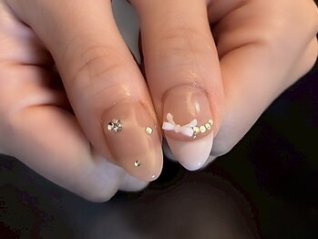 うるちゅる春フレンチネイル