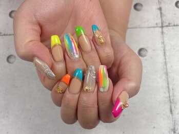 カラフルフレンチネイル