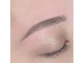 ブリリアントライフ(Blilyant life)/韓国眉スタイリング