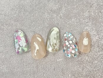 ニュアンスキラ艶ネイル　¥8500