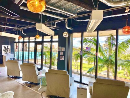 ラブ美長寿 沖縄本店(Lab)の写真