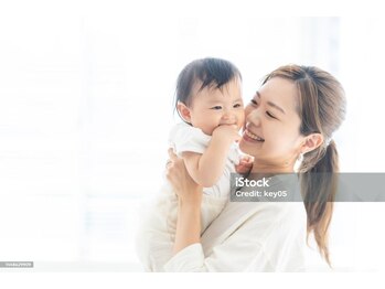 エフ(f)の写真/産後のケアに◎フェムチェアで骨盤の歪みもケア！お子様同伴OKのリラクサロン♪