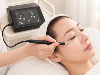 エンボーテ(enbeaute)の写真/【気になるシミに】秋のシミケア☆肌負担を抑えた低周波シミケア