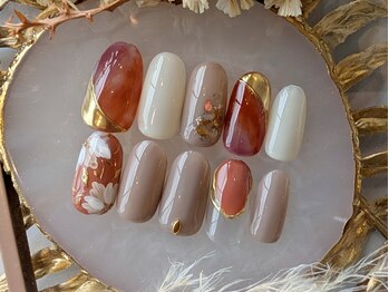クロエ ネイルアンドアイラッシュ(Cloe)の写真/豊富なサンプルをご用意◎色かえ◎【定額デザイン(上)￥7200/定額シンプル(下)￥6200】綺麗め～ニュアンス