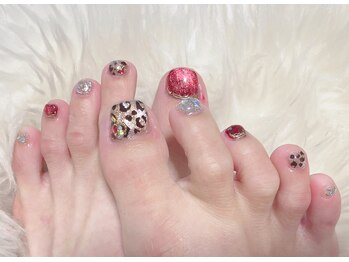 リーヴェ(Riebe)/ヒョウ柄×ボルドー