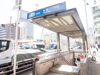 コリとり治療院/栄駅1番出口徒歩20秒