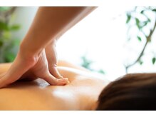 スロース(Sloth)/"巡"全身アロマトリートメント