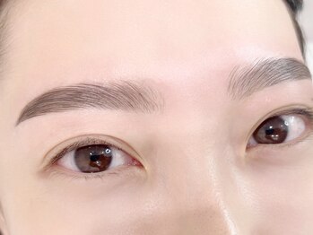 エイル ビューティ スタジオ(EIL beauty studio)の写真/SNSで話題沸騰！ハリウッドブロウリフト【まゆ毛パーマ＋WAX】で自眉を自由自在に操れる♪メイク時短にも◎