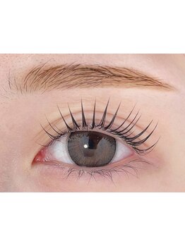 ナチュラル上品な目元にしたい