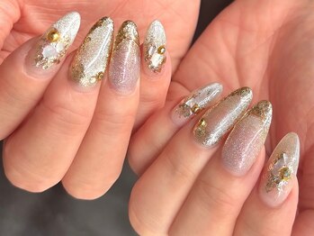 ユイット(HUIT)/～キラキラニュアンスネイル～