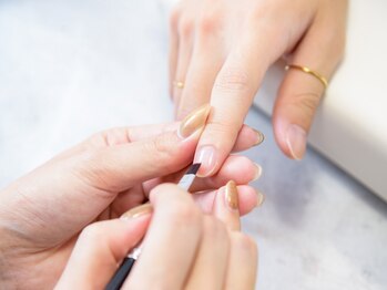 ユー 千葉店(you)の写真/人気のマグネットネイル取り扱い有◎さりげないアートやこだわりのデザインで時代の一歩先へ行くネイルを。