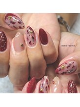 アマーニャ(ama-nya)/ボルドー　ヒョウ柄ネイル