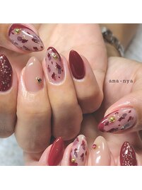 ボルドー　ヒョウ柄ネイル