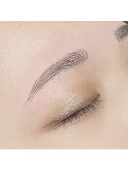 ブリリアントライフ(Blilyant life)/韓国眉スタイリング