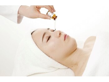 フェイシャル専門店　Bettyの写真/《乳酸40％＋高濃度ビタミンC＋ハイドロキノン》お悩みに合わせて濃度や導入美容液をご提案！