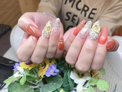 フローリッシュネイル(Flourish nail)の写真