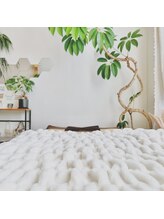 ヒトヤスミ(HITOYASUMI)/緑と陽と。