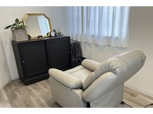 フィオリ(FIORI)の雰囲気（アイブロウは半個室の為、人目を気にせず施術を受けられます☆）