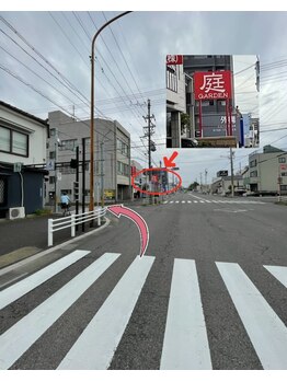 リベラ 一宮店(Libera)/東に進んで最初の交差点左折