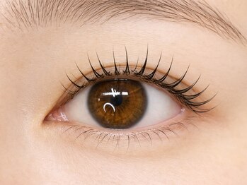 ニィ(NiY)の写真/360度どこから見ても美しい、自まつ毛を活かした上品な仕上がりへ♪忙しい朝のメイク時間も短縮◎