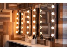 小顔フェイスラボ 鈴鹿店(小顔FaceLabo.)/メイク直しも◎コテ完備♪