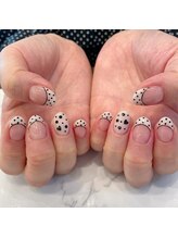 ハーティーネイル hearty nail 溝の口店/ドットネイル/フレンチ/白/黒