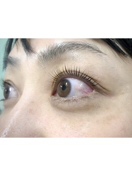 ナチュラル上品な目元にしたい