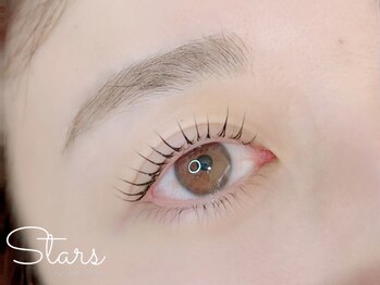 スターズ(Stars)の写真/【コートに映える】冬ファッションに「上品な目元」を。次世代まつ毛パーマで、納得の美しさと仕上がりに◎