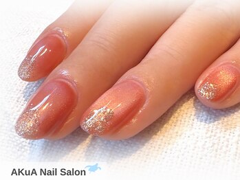 アクア(AKuA)の写真/マグネットや上品デザインで華やかな指先を実現◎似合うネイル・ご希望のネイルなどご相談ください♪
