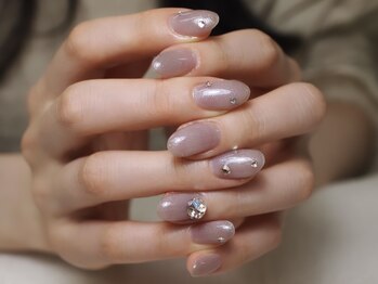 透け感シアーカラーで大人っぽく