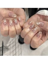 リスドーレ(Lys dor'e)/ハートホロネイル