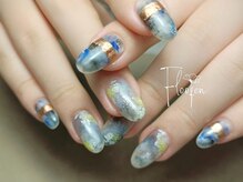 フローフェン(Floofen)/グレー×黄色のお花×青