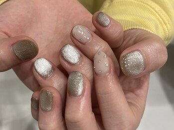 ウシワカマル エムティードット 富士宮店(USHIWAKAMARU MT.)/マグネットネイル