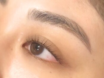 クレビア(CreBiA)/まつ毛パーマ+眉毛スタイリング