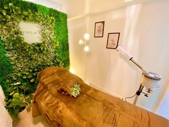 エミルカ(EMILUCA)/ハーブピーリング専門店です♪