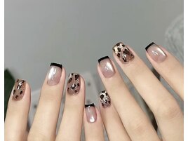 ヒョウ柄ネイル