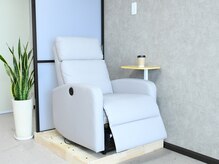 耳ツボジュエリー、パラフィンパック、角質ケア導入サロン