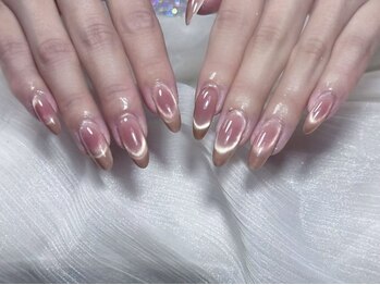 ユー(U)の写真/【ワンカラー¥4000～/持ち込みデザイン¥7000～】人気の艶カラー・マグネット・パーツ豊富◎艶めくネイルを!