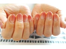 トータルサロン 白べぇーっ プラス/グラデーションネイル☆