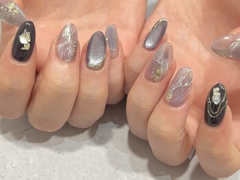 スワローネイルアイ(swallow nail eye)/大理石風ネイル