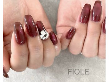 ビジューネイル