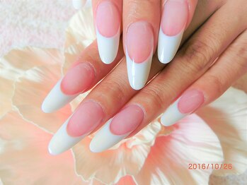 グランチュール(Grantulle)/フレンチスカルプチュアネイル