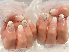 宝石ネイル