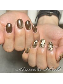 大人のアシンメトリーネイル