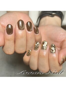 大人のアシンメトリーネイル
