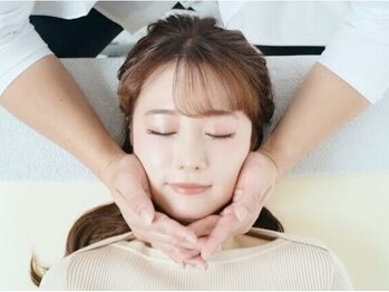 リオラ(LIORA)/小顔施術