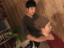 ヘッドスパ専門サロン リコロ(Ricoro)/マッサージ風景