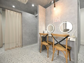 プラチナムドール 難波店(PLATINUMDOLL)/当店の待合スペース