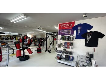 リバディ(LIBERTY)/キックボクシング用品が充実