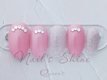 ネイルズシャインクイーンズ(nail's Shine Queen's)/上品トレンドアート